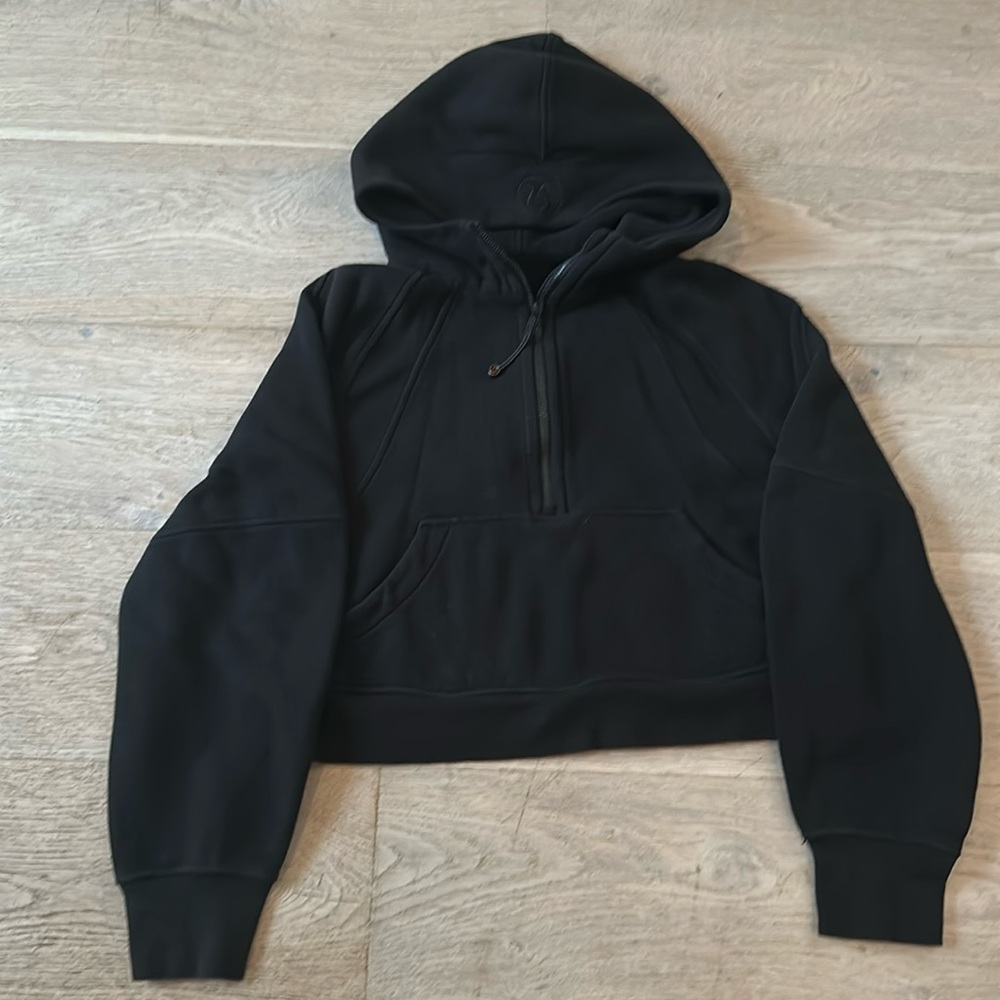 black lululemon scuba half zip hoodie in size xs/s